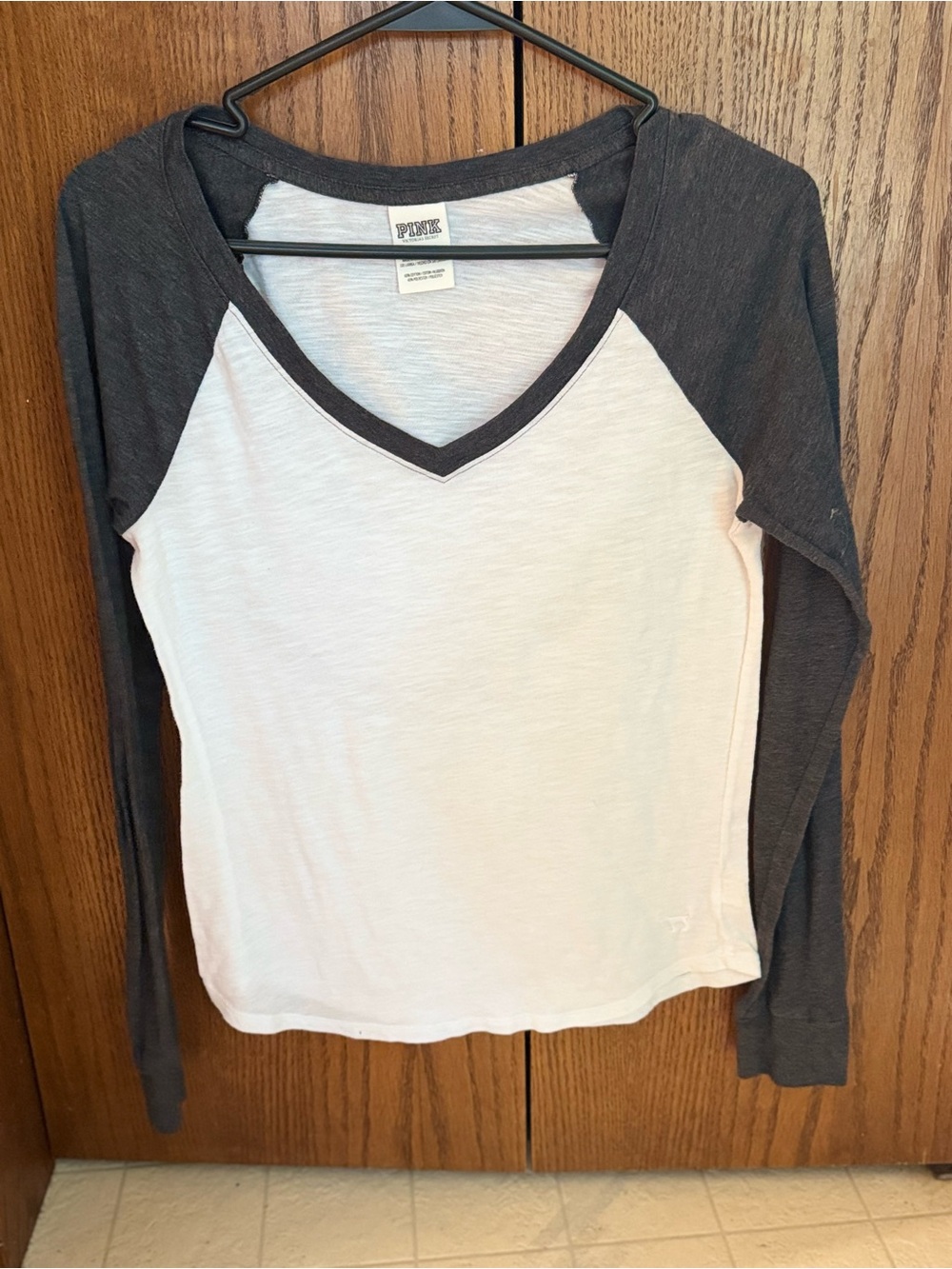 PINK Victoria's Secret White & Dark Gray V-Neck Long Sleeve Raglan Top